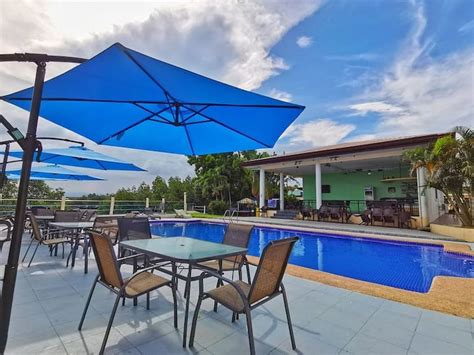 11 Best Hotels in Lapu.